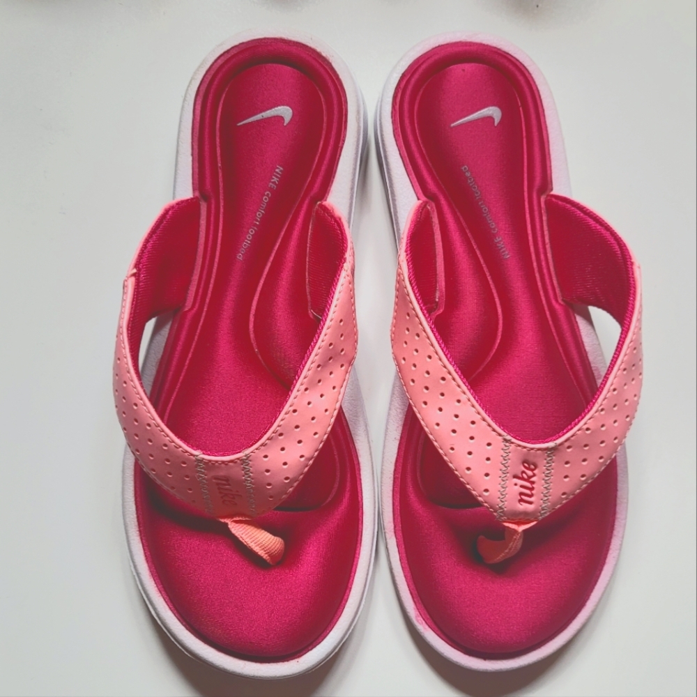 Nike Dual-Tone Pink Sandals, LIKE NEW, Only Worn Once